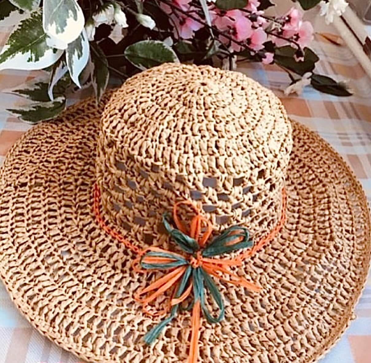 chapeau d'été en raphia naturel à crocheter